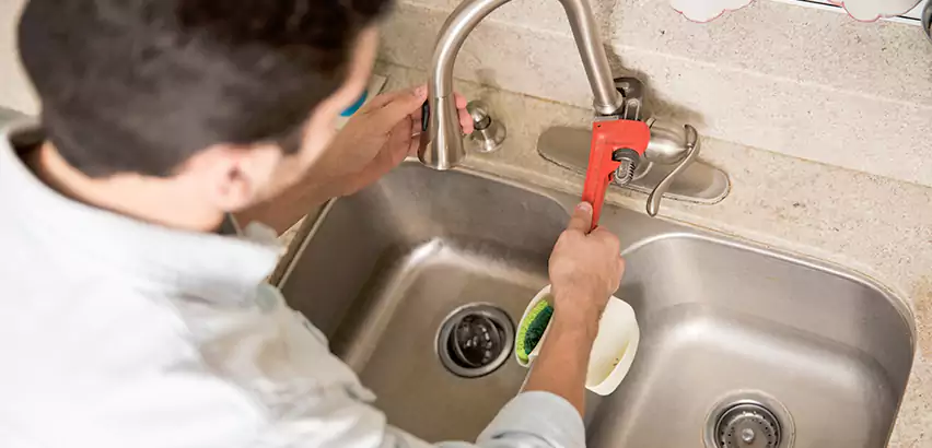 Faucet Repair in Franklin Park